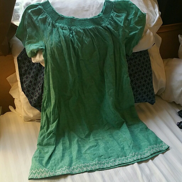 GAP Dresses & Skirts - Green Off Shoulder dress w/tag GAP Dresses & Skirts - Green Off Shoulder dress w/tag